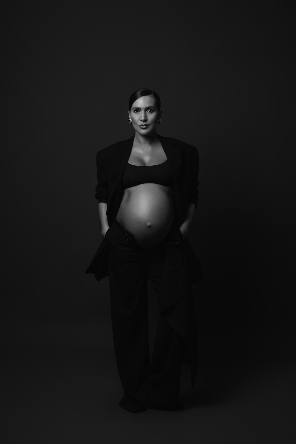 seance-photo-femme-enceinte-grossesse-studio-photographe-professionnel